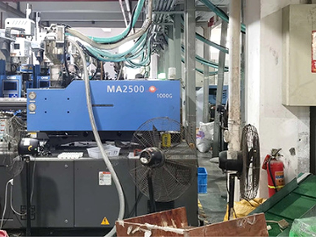 LIWBET injection molding machines
