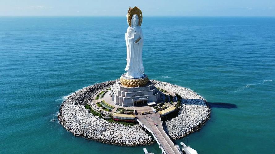 The 108-metre Sea Guanyin rising from Nanshan Bay