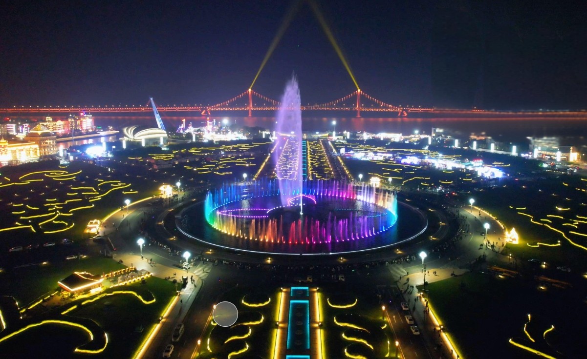 Xinghai Square musical fountain at night in Dalian