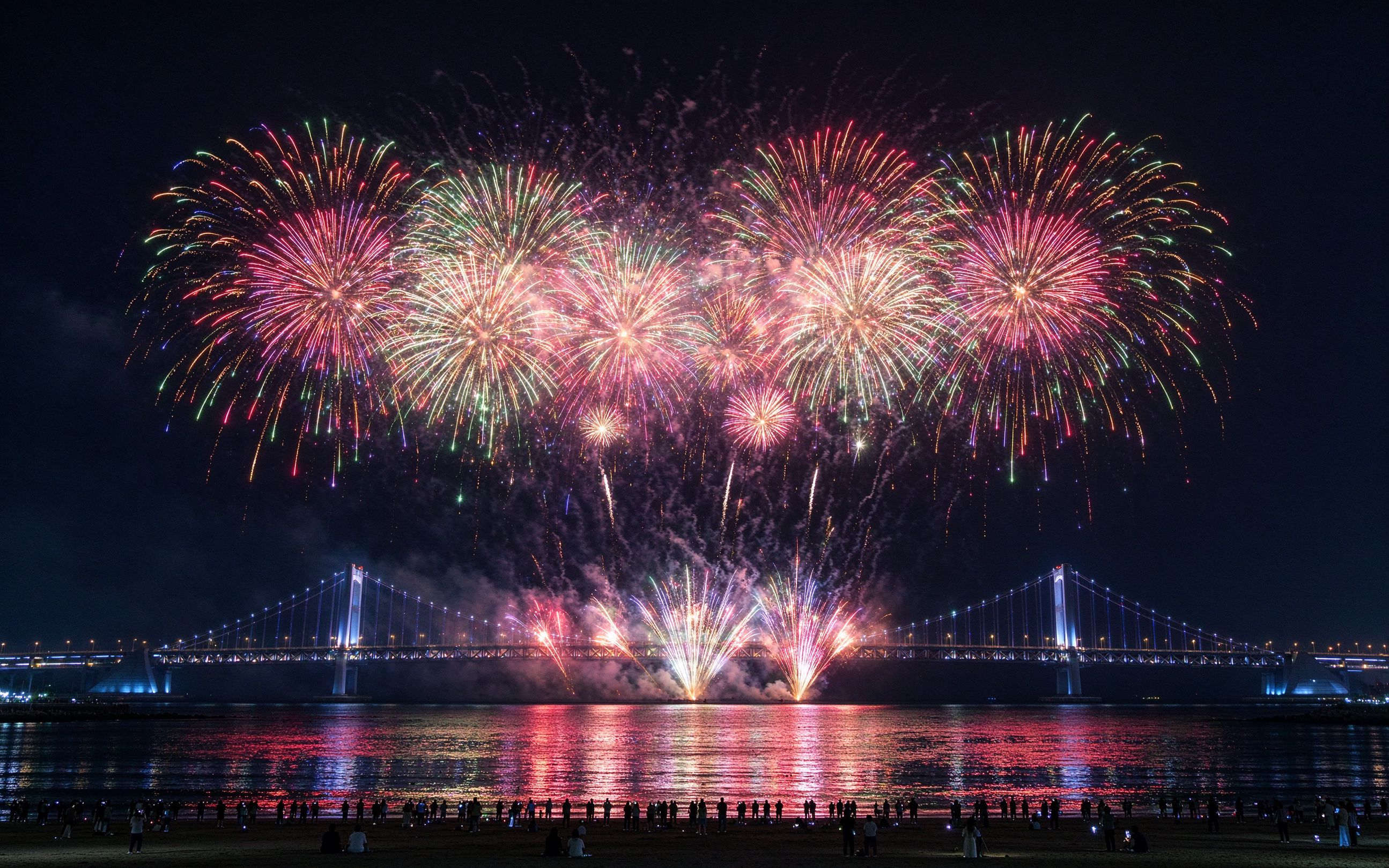 釜山廣安里煙花節夜空