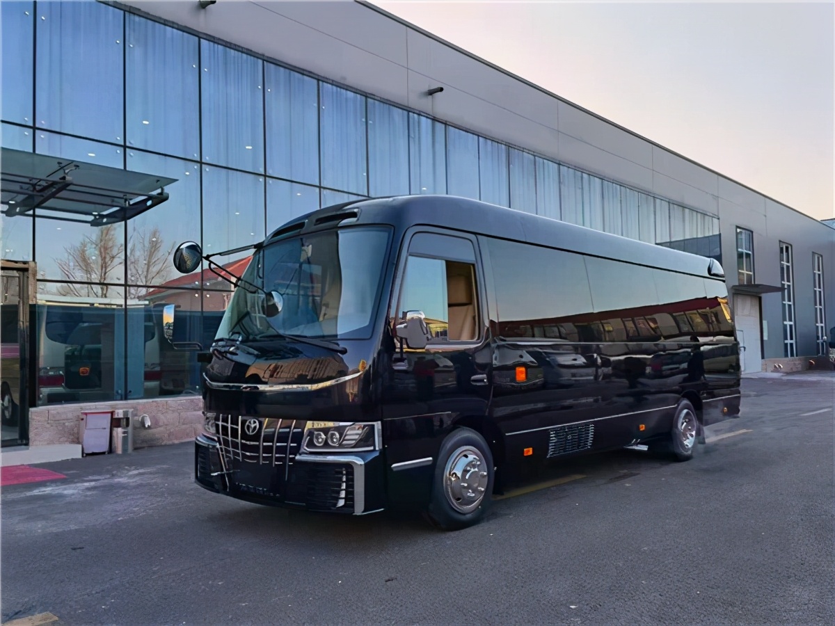 Toyota Coaster minibus