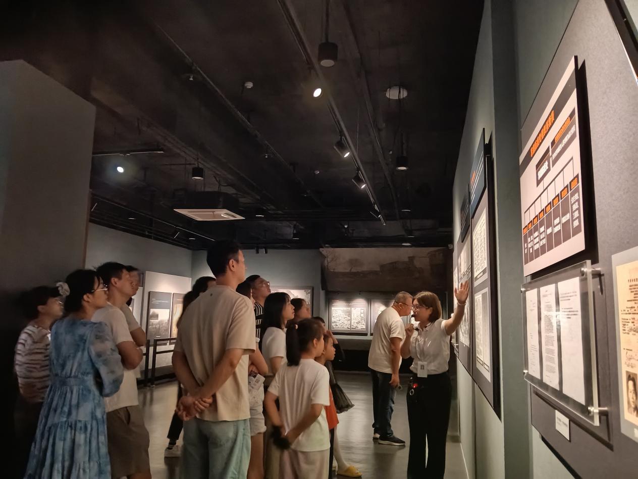 Shanghai Museum guided tour