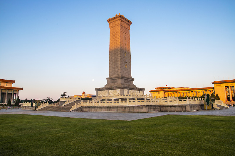 The Monument to the People's Heroes