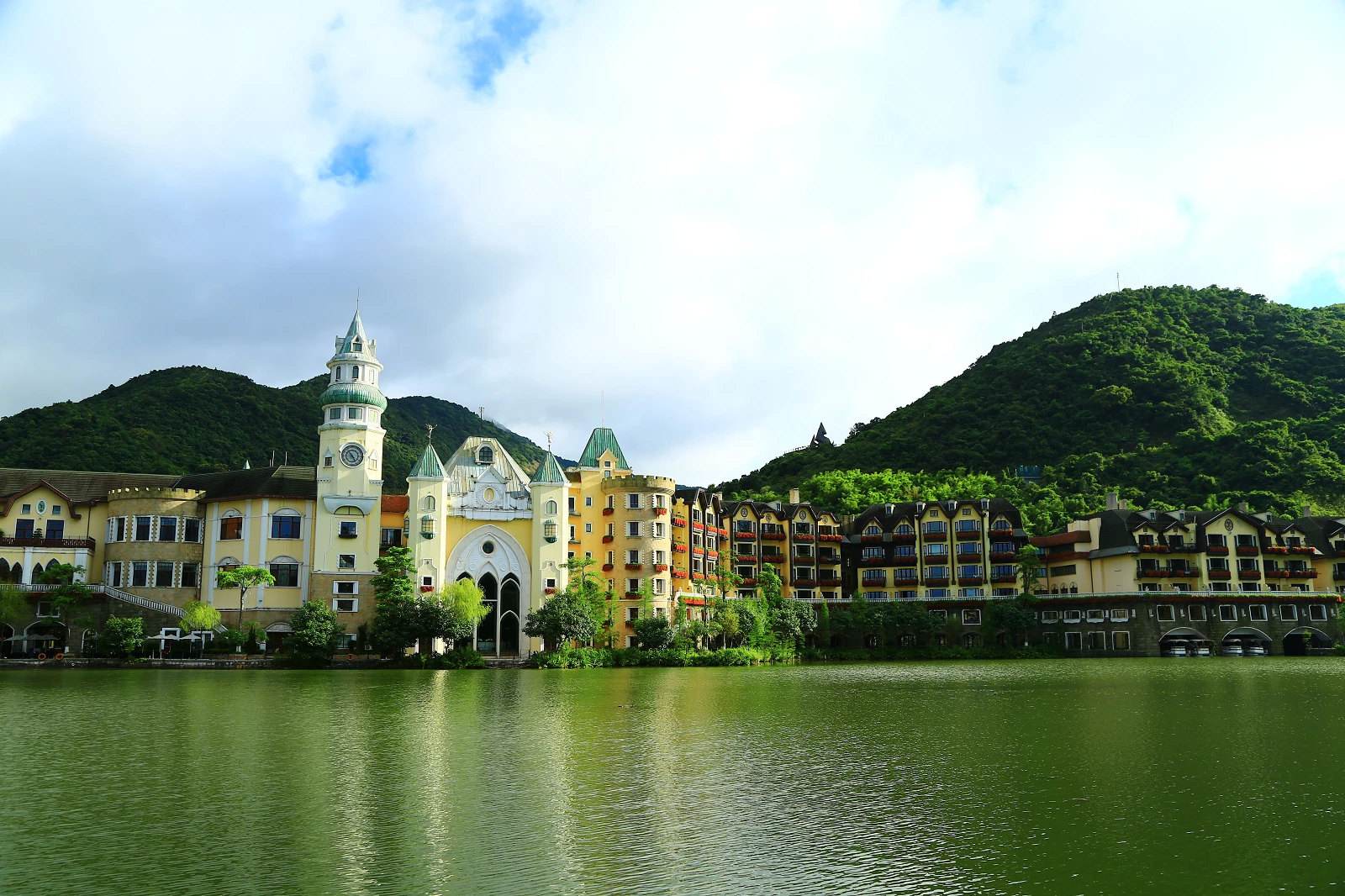 The Interlaken town lake at Tea Stream Valley, OCT East