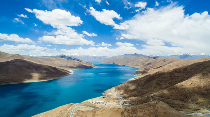 Yamdrok Lake