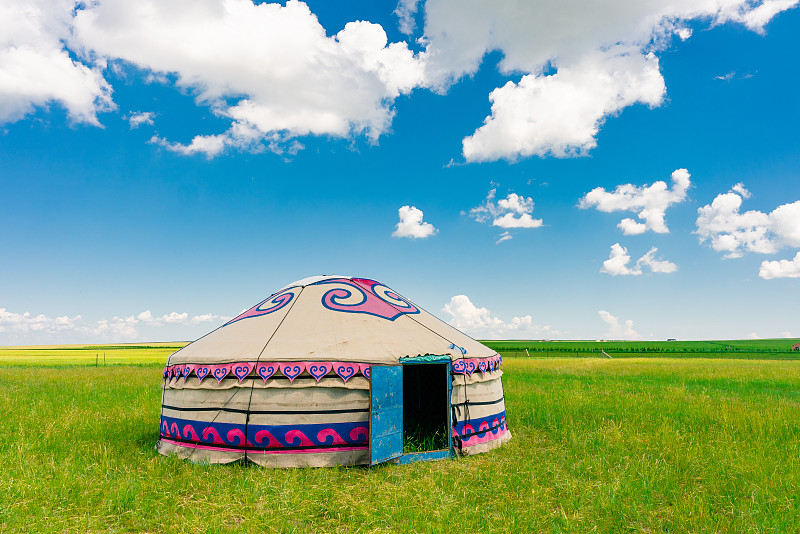 A white yurt on the Hulunbuir grassland