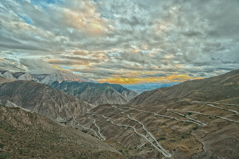 Zheduo Pass (Zheduo Shan)