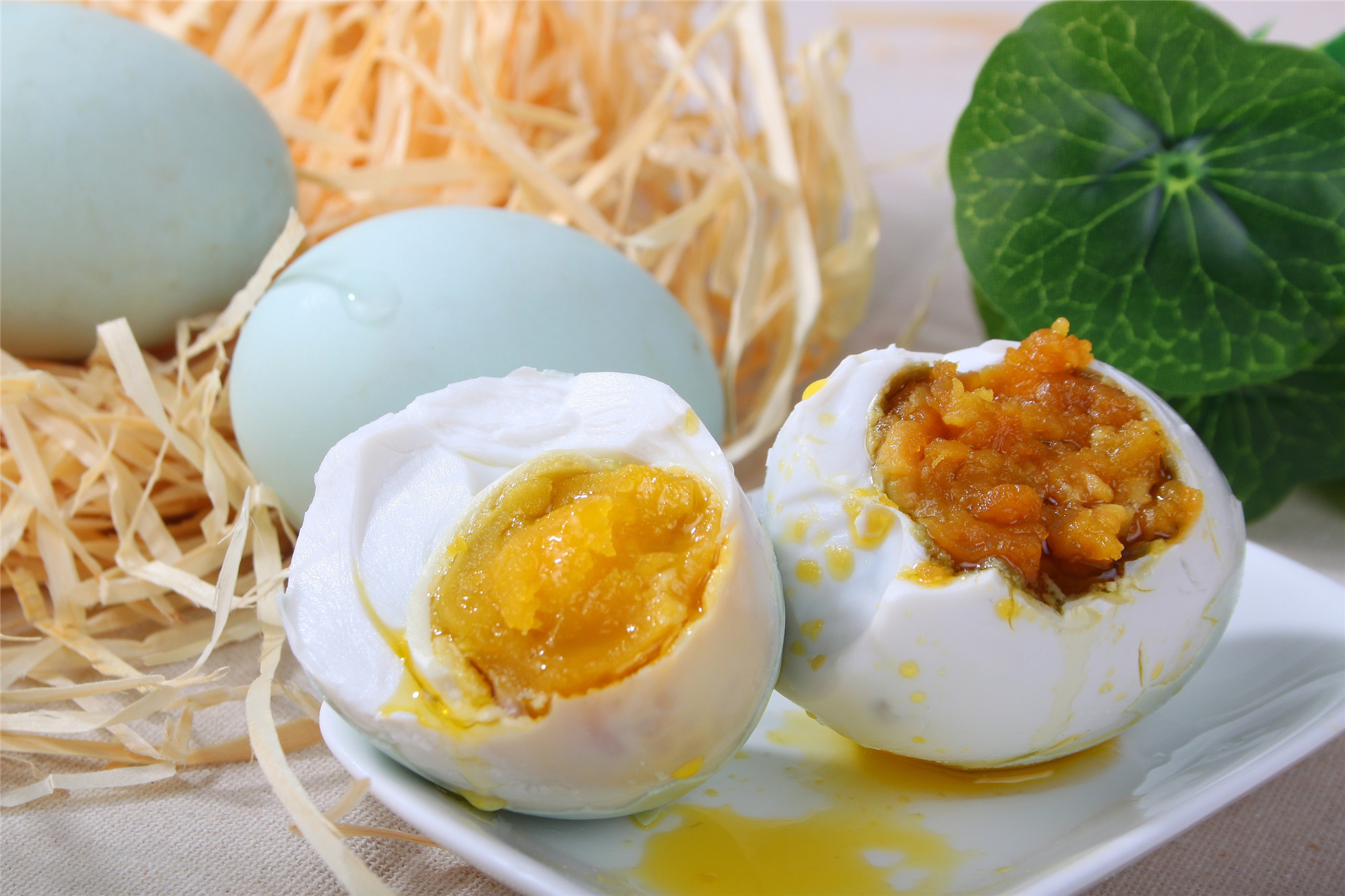 Salted duck eggs of Baiyangdian — the red-yolked local speciality