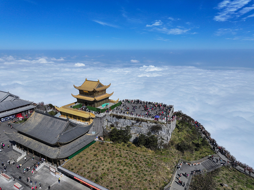 Leidongping Ski & Rime Day Trip — Mount Emei