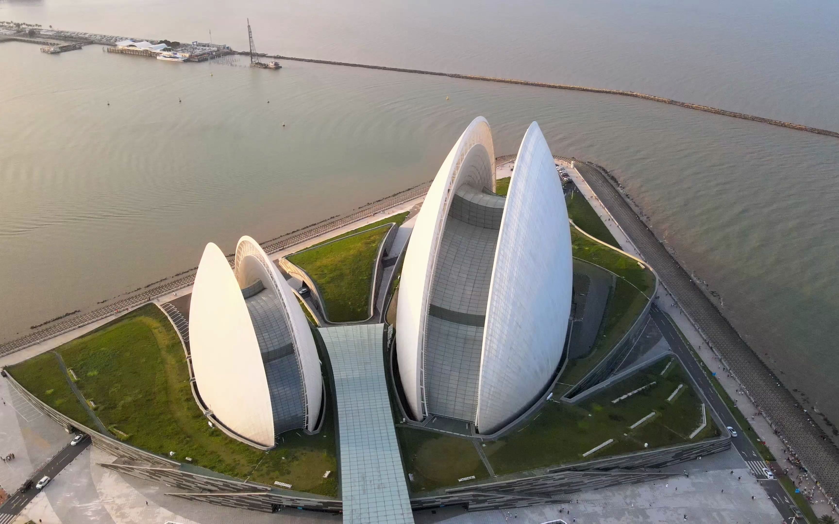 Zhuhai 2-day city itinerary — Sun-Moon Shell on Yeli Island