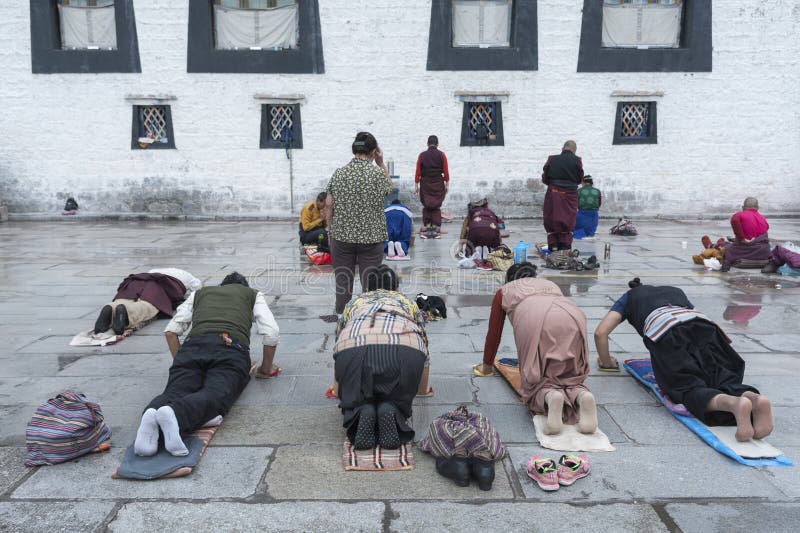 Barkhor Street (Barkhor Jie)