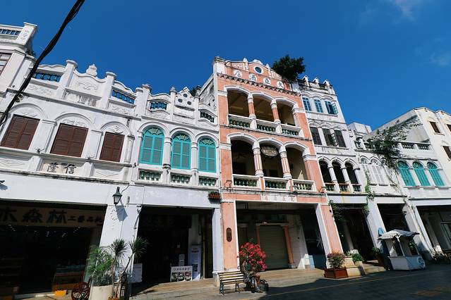 Nanyang-style arcade buildings on Haikou's Qilou Old Street