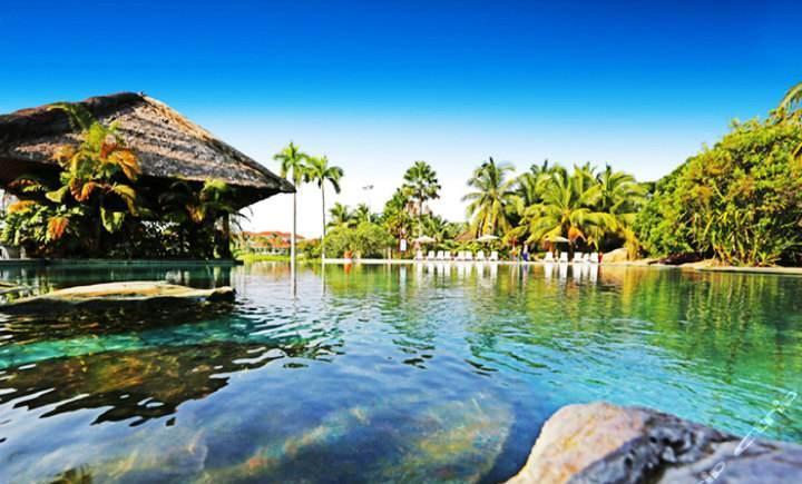 Stay near Nantian hot spring or Haitang Bay