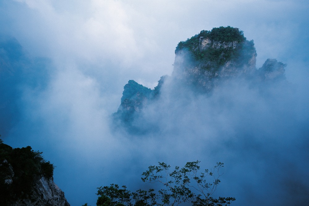 Zhuyu Peak & Wang Wei
