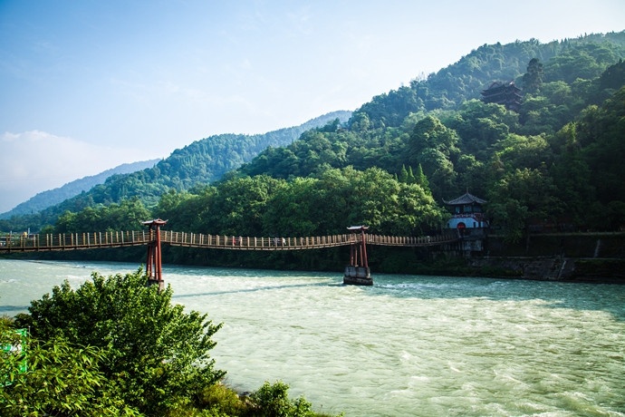 Dujiangyan & Qingcheng Mountain (1 day)