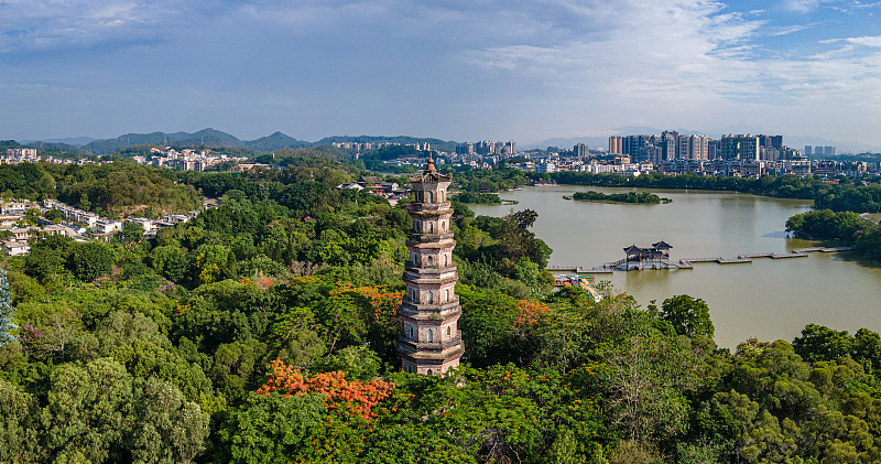 Huizhou 2-day itinerary — West Lake pagoda