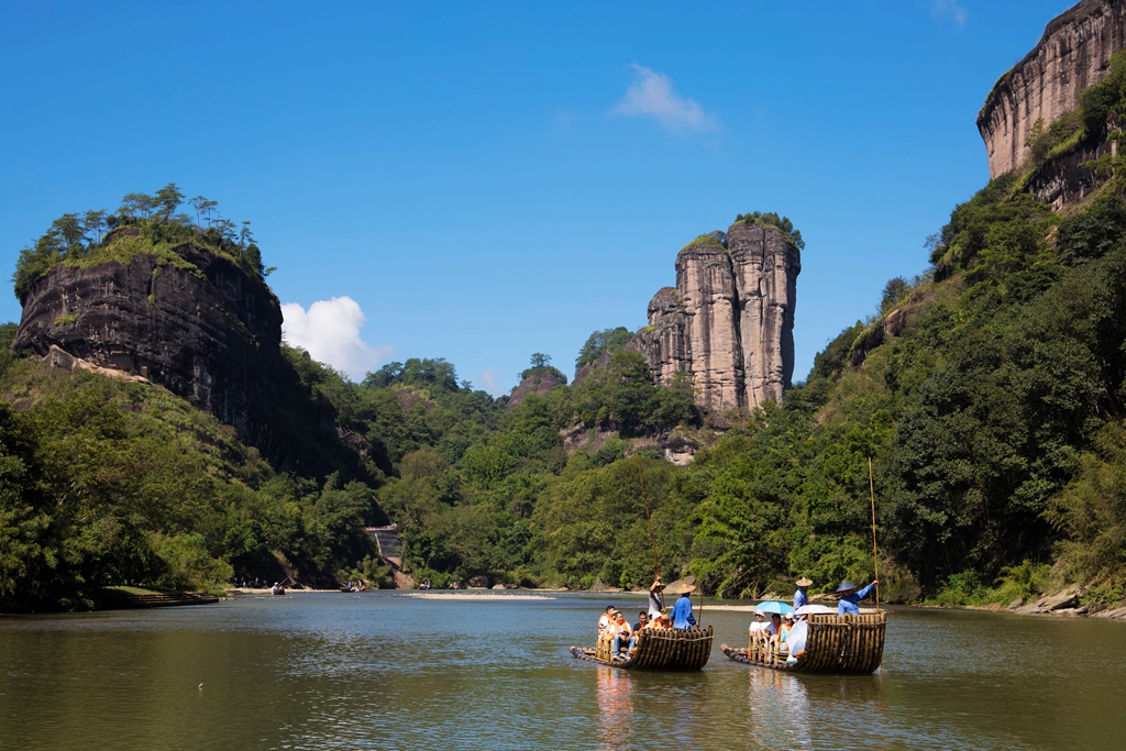 Wuyi Palace and Song Street at the raft terminus