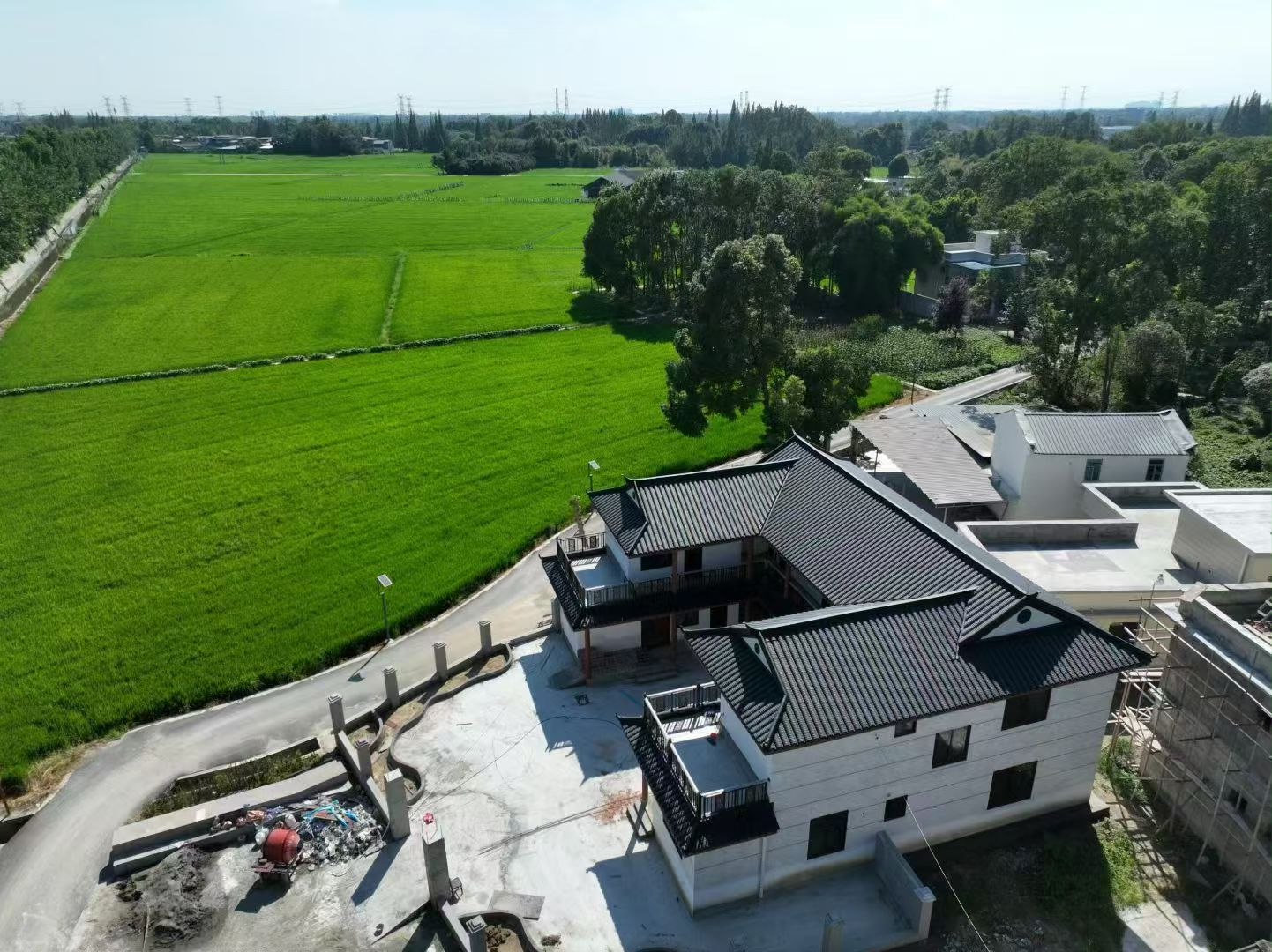 临路中式合院场地航拍落地案例