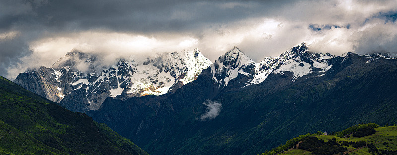 Da Feng (5,025 m)